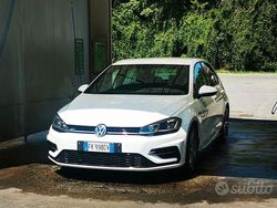 Bianco Usata 2017 VW Golf VII R-line Tre volumi | 18.500 € (Molto cara)
