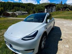 Bianco Usata 2024 Tesla Model Y RWD SUV | 39.000 € (Cara)