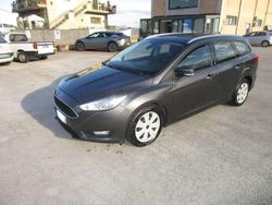 Grigio Usata 2015 Ford Focus Business Edition Station wagon | 8900 € (Buon prezzo)