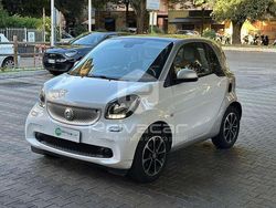 Valkoinen Käytetty 2015 Smart ForTwo Coupé Passion Viistoperä | 8990 € (Perustarjous)