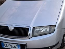 Grigio Usata 2003 Skoda Fabia Due volumi | 3000 € (Molto cara)