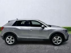 Grigio Usata 2020 Audi Q2 Business SUV | 19.998 € (Buon prezzo)