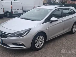 Argento Usata 2016 Opel Astra Innovation Tre volumi | 7999 € (Ottimo prezzo)