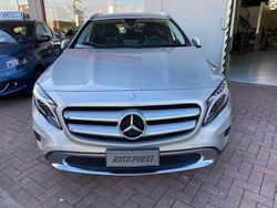 Grigio chiaro metallizzato Usata 2017 Mercedes GLA180 SUV | 17.800 € (Buon prezzo)