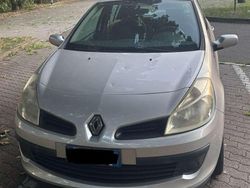 Usata 2008 Renault Clio II Tre volumi | 2200 € (Ottimo prezzo)