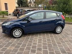 Blu Usata 2015 Ford Fiesta Titanium Due volumi | 5990 € (Ottimo prezzo)