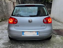 Grigio Usata 2005 VW Golf IV Sportline Tre volumi | 3900 € (Cara)