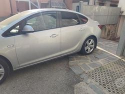 Grigio Usata 2015 Opel Astra Tre volumi | 8000 € (Ottimo prezzo)