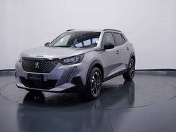 Grigio metallizzato Usata 2023 Peugeot 2008 Allure SUV | 18.490 € (Buon prezzo)