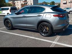 Grigio Usata 2017 Alfa Romeo Stelvio Super SUV | 15.900 € (Buon prezzo)