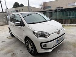 Bianco Usata 2013 VW up! Highline Due volumi | 7499 € (Buon prezzo)