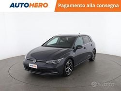 Grigio Usata 2020 VW Golf VIII R-line Tre volumi | 23.799 € (Buon prezzo)