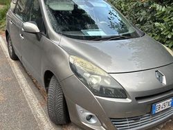 Grigio Usata 2010 Renault Scénic III Dynamique Monovolume | 3500 € (Buon prezzo)