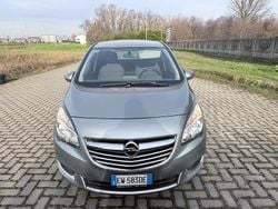 Grigio Usata 2014 Opel Meriva Cosmo Monovolume | 3800 € (Buon prezzo)