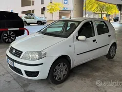 Usata 2003 Fiat Punto Dynamic Due volumi | 1490 € (Buon prezzo)