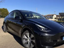Usata 2022 Tesla Model Y SUV | 31.500 € (Buon prezzo)