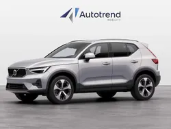 Argento Nuova 2025 Volvo XC40 Core SUV | 39.900 € (Buon prezzo)
