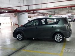 Grigio Usata 2006 Toyota Verso Monovolume | 3650 € (Ottimo prezzo)