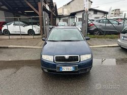 Blu Usata 2001 Skoda Fabia Comfort Tre volumi | 1990 € (Cara)