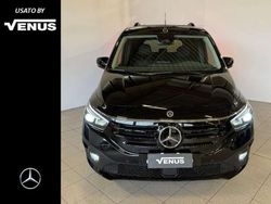 Nero Usata 2023 Mercedes 200 Monovolume | 28.900 €