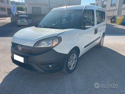 Bianco Usata 2018 Fiat Doblò Monovolume | 8200 € (Molto cara)