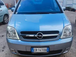 Grigio Usata 2004 Opel Meriva Monovolume | 1300 € (Buon prezzo)