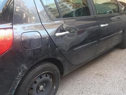 Grigio Usata 2007 Renault Clio II LE Due volumi | 600 € (Super prezzo)