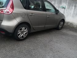 Grigio Usata 2011 Renault Scénic III XMOD Monovolume | 2350 € (Buon prezzo)