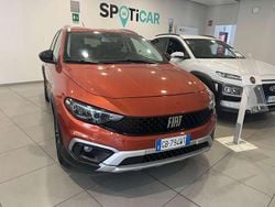 Arancione metalizzato Usata 2021 Fiat Tipo Cross Tre volumi | 9400 € (Ottimo prezzo)