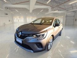 Grigio Usata 2021 Renault Captur Business SUV | 15.800 € (Buon prezzo)