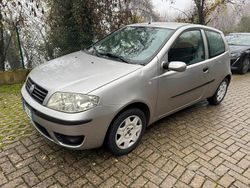 Grigio Usata 2005 Fiat Punto Coupé | 2850 € (Buon prezzo)