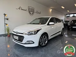 Bianco Usata 2018 Hyundai i20 Tre volumi | 8850 € (Ottimo prezzo)
