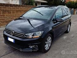 Nero Usata 2017 VW Touran Monovolume | 17.500 € (Buon prezzo)