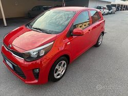 Rosso Usata 2017 Kia Picanto Active Due volumi | 7400 € (Buon prezzo)