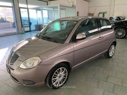 Gray Usata 2010 Lancia Ypsilon Due volumi | 3500 € (Buon prezzo)