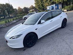 Bianco Usata 2024 Tesla Model 3 Standard Range Tre volumi | 34.000 € (Cara)