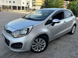 Grigio Usata 2012 Kia Rio EX Tre volumi | 3500 € (Ottimo prezzo)