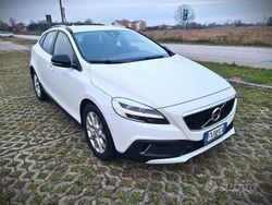 Bianco Usata 2019 Volvo V40 CC Business Edition Station wagon | 11.800 € (Buon prezzo)