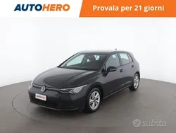 Grigio Usata 2022 VW Golf VIII Life Tre volumi | 22.999 € (Buon prezzo)