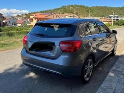 Grigio Usata 2015 Mercedes A180 Due volumi | 9000 € (Buon prezzo)