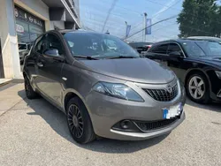 Grigio metallizzato Usata 2022 Lancia Ypsilon Silver Due volumi | 8900 € (Super prezzo)