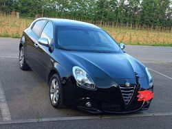 Nero Usata 2015 Alfa Romeo Giulietta Distinctive Tre volumi | 8500 € (Ottimo prezzo)