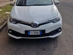 Toyota Auris Hybrid