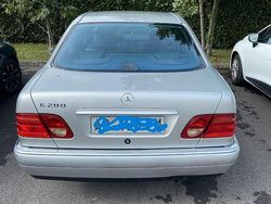 Usata 1997 Mercedes E200 Tre volumi | 5500 € (Buon prezzo)