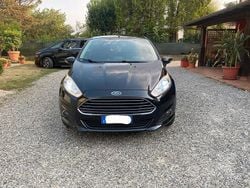 Nero Usata 2014 Ford Fiesta Due volumi | 6500 €