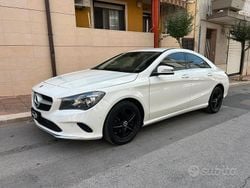 Bianco Usata 2017 Mercedes CLA180 Tre volumi | 19.990 € (Buon prezzo)
