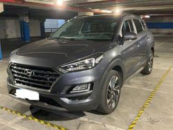 Grigio Usata 2019 Hyundai Tucson SUV | 17.900 € (Cara)