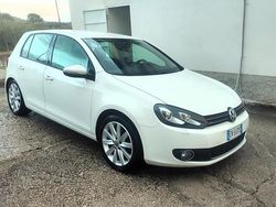 Bianco Usata 2012 VW Golf Highline Tre volumi | 7999 € (Buon prezzo)