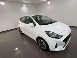 Bianco Nuova 2025 Hyundai i10 Due volumi | 14.800 €