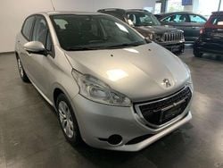 Grigio Usata 2013 Peugeot 208 Active Due volumi | 6900 € (Buon prezzo)